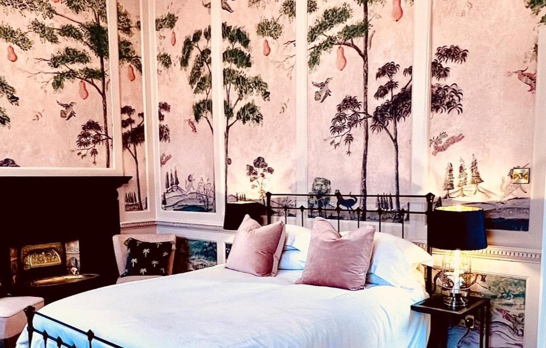House Hotel *