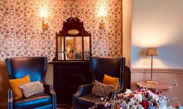 House Hotel *